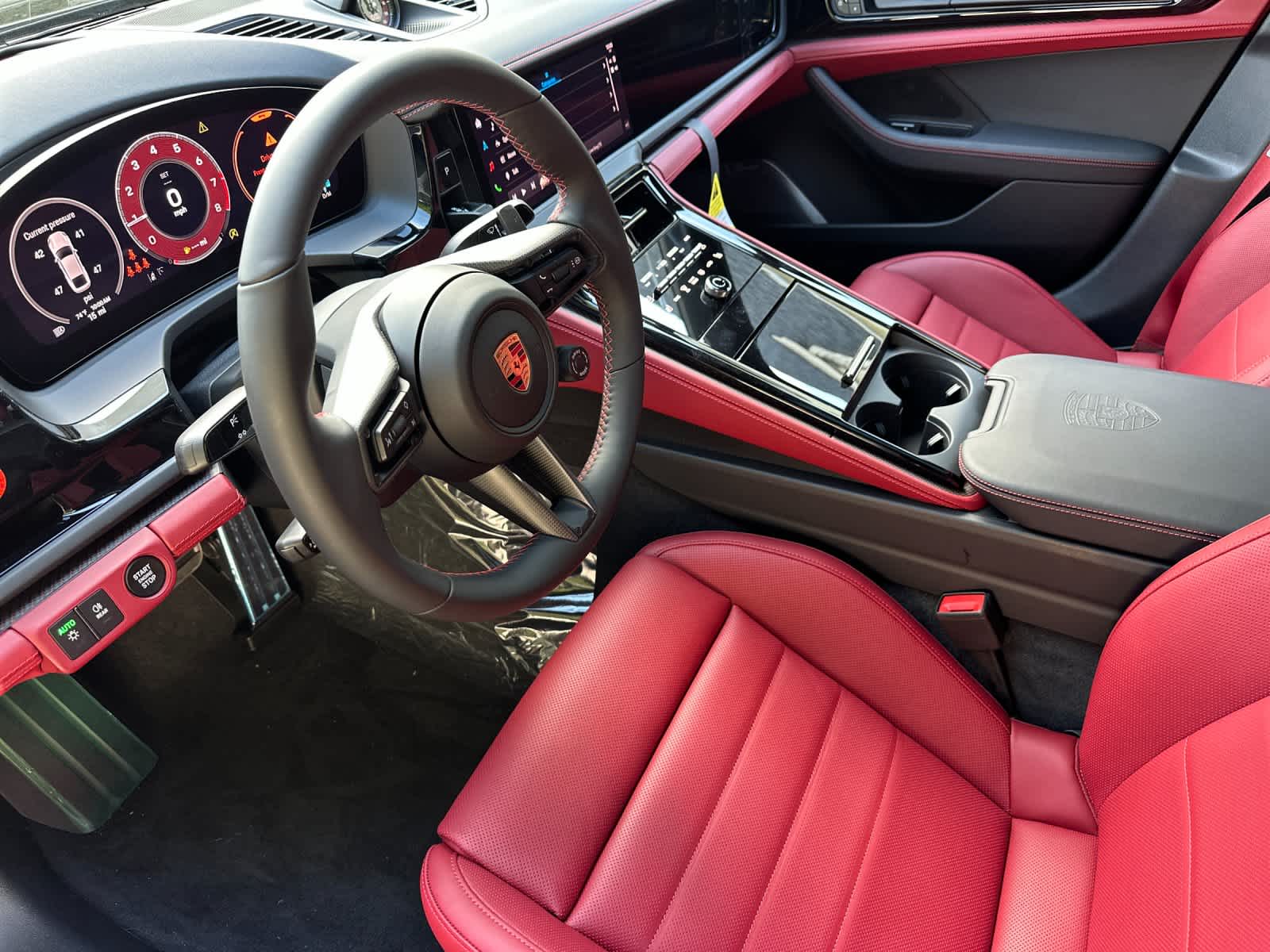 Thumbnail: 2026 Porsche Panamera - 4