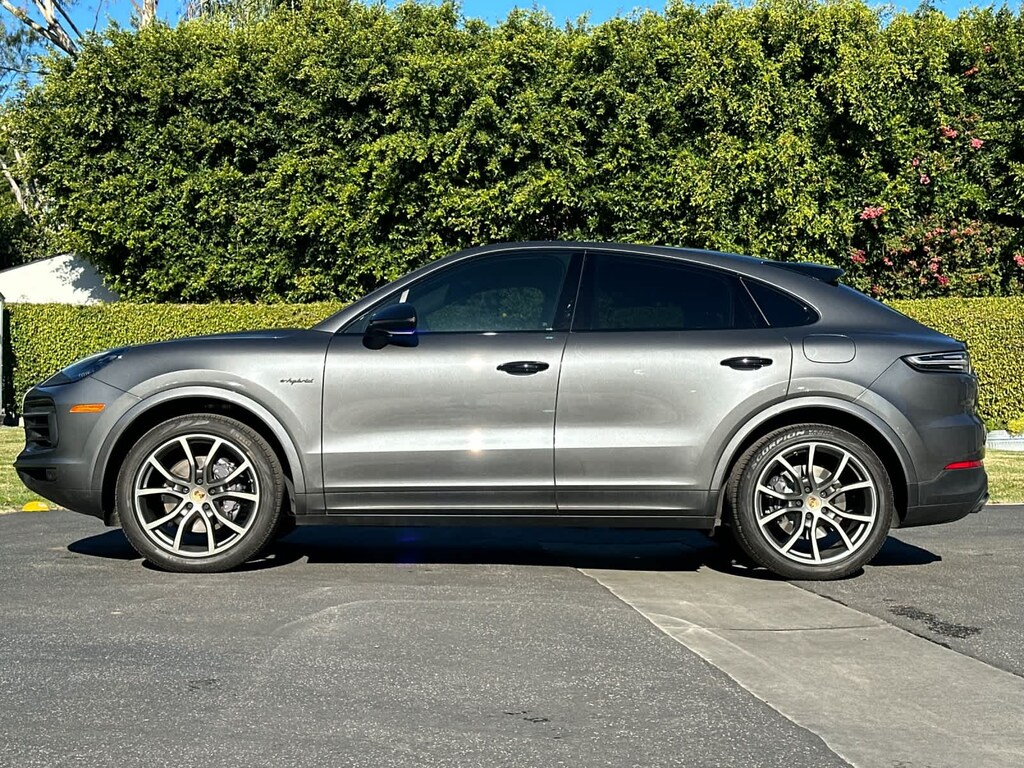 Certified 2022 Porsche Cayenne E-Hybrid SUV