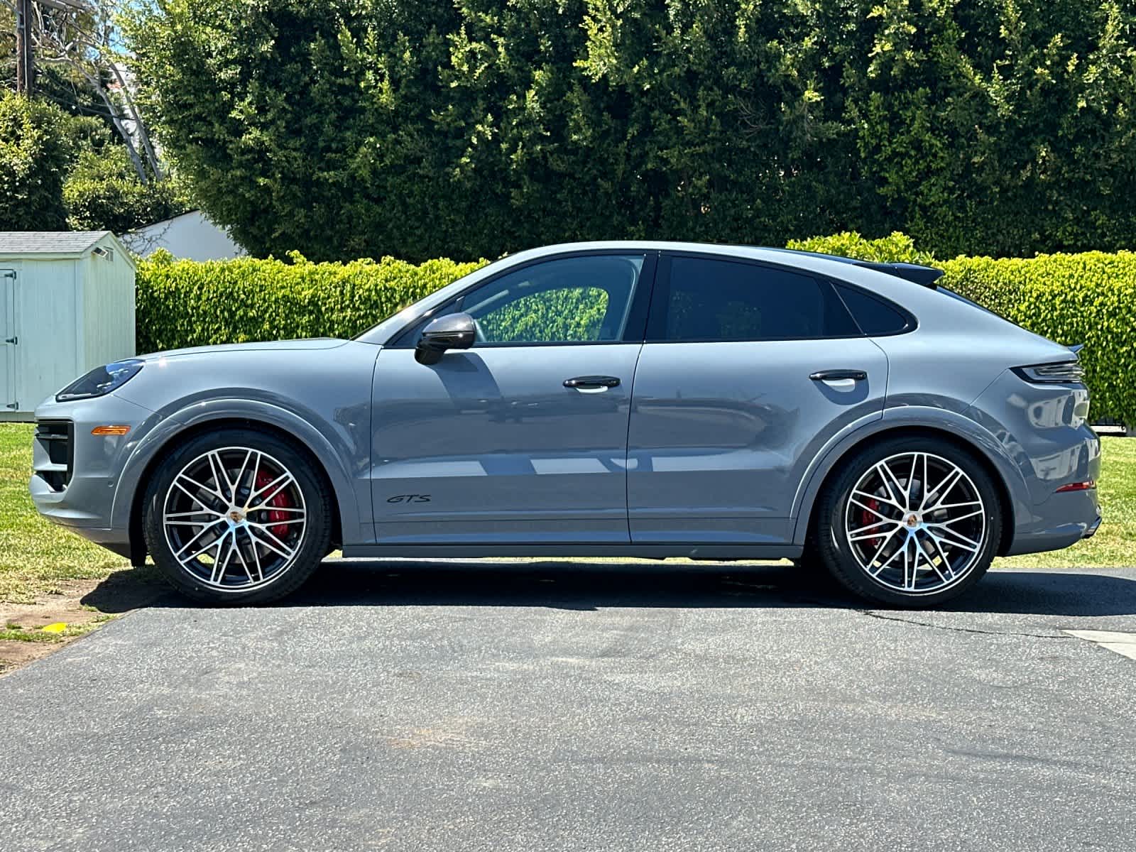 Thumbnail: 2026 Porsche Cayenne - 2