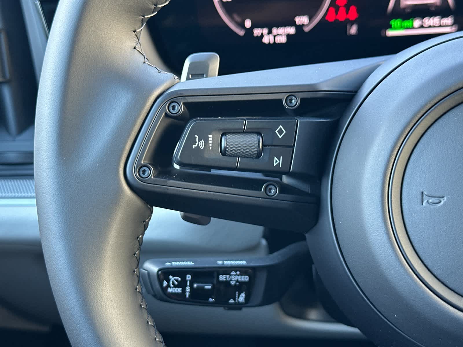 Thumbnail: 2026 Porsche Cayenne - 28