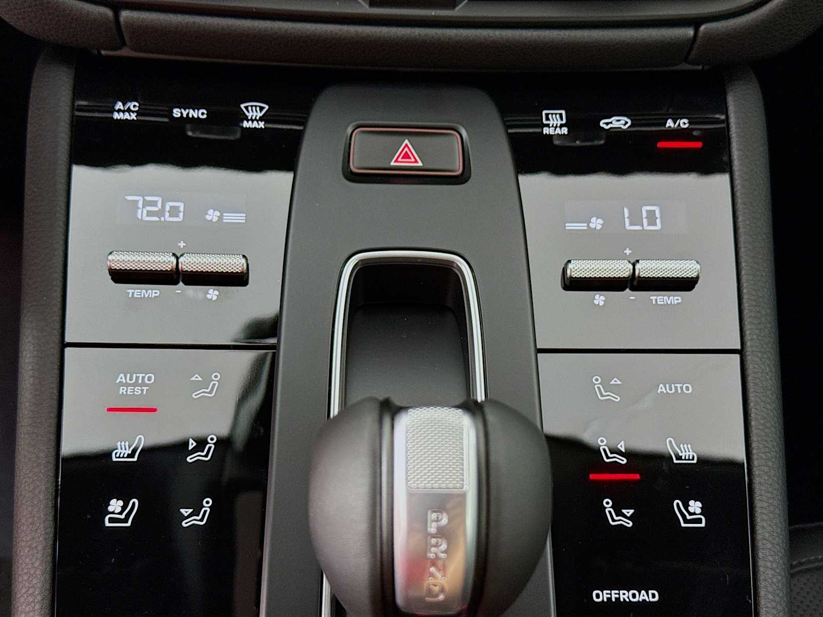 Thumbnail: 2025 Porsche Macan - 13