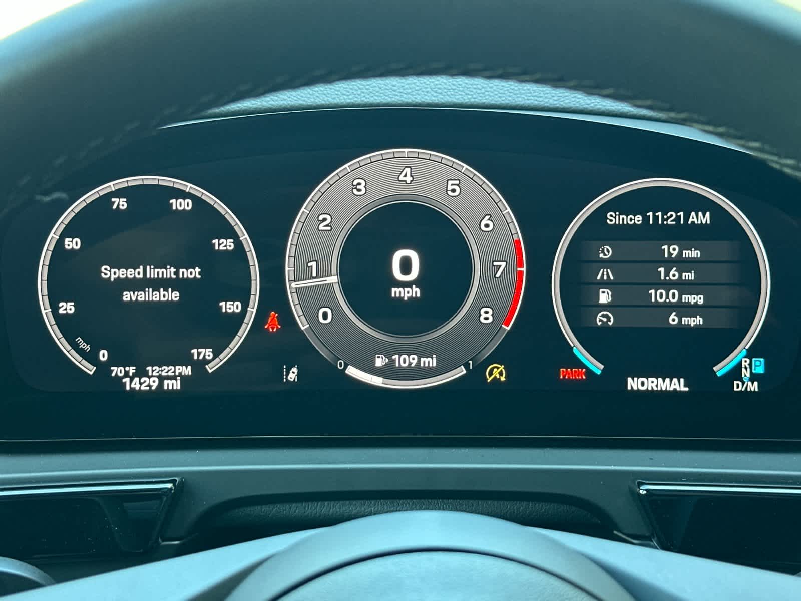 Thumbnail: 2025 Porsche Cayenne - 30