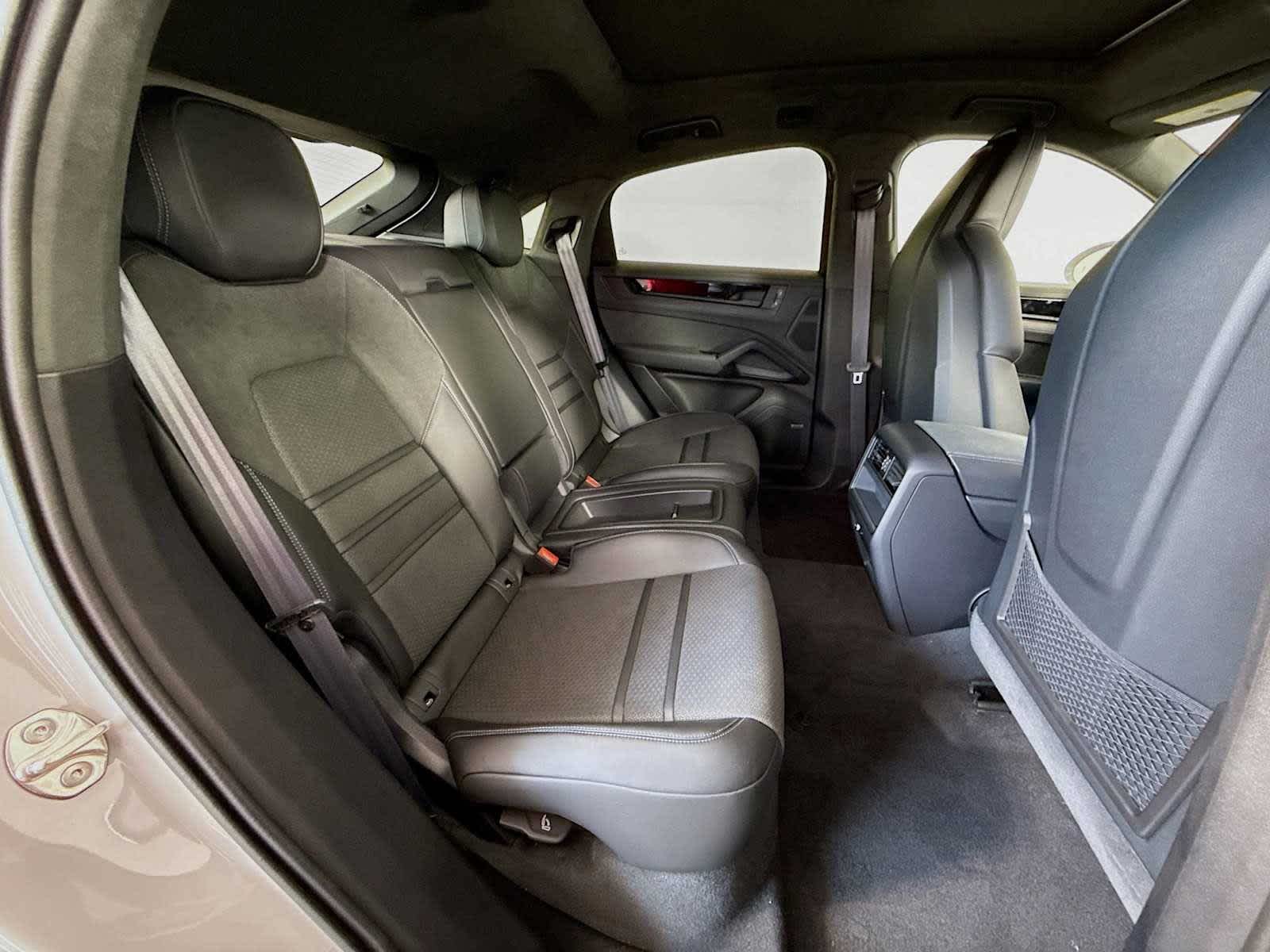 Thumbnail: 2026 Porsche Cayenne - 20