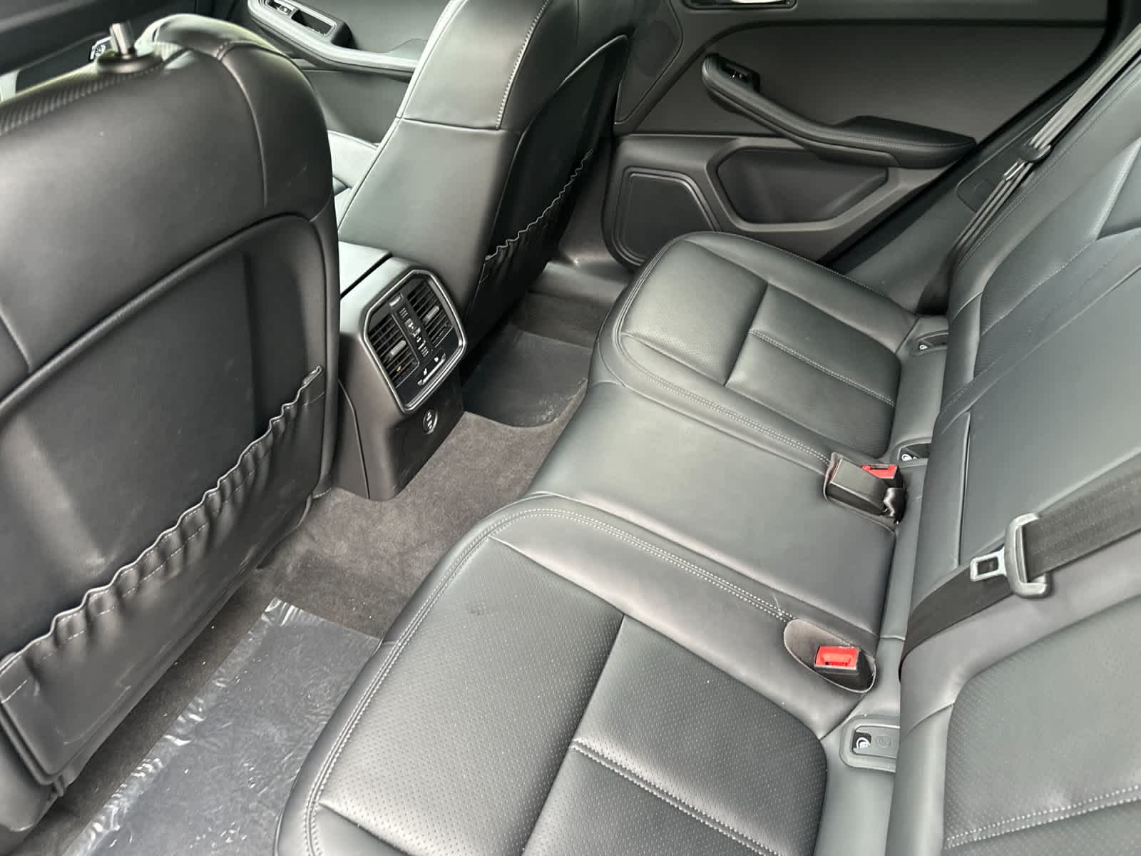 Thumbnail: 2025 Porsche Macan - 13