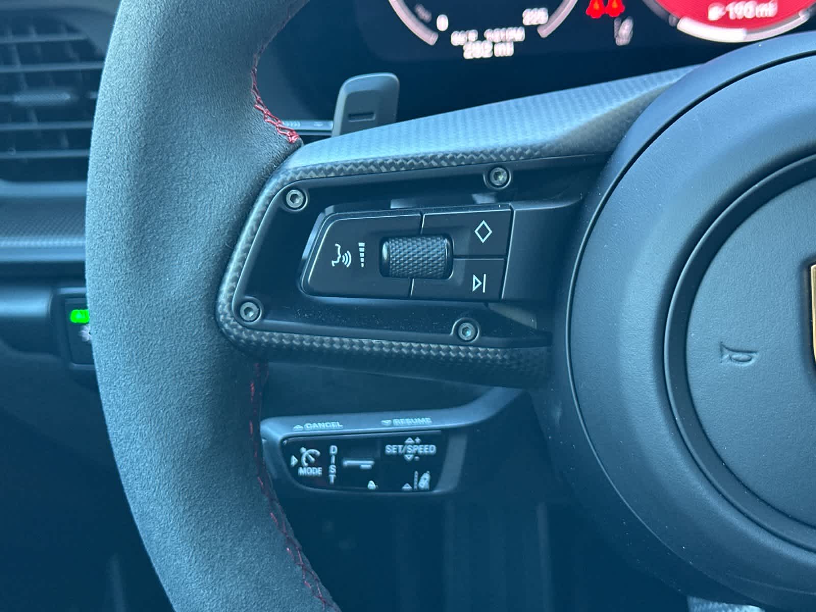 Thumbnail: 2025 Porsche 911 - 22