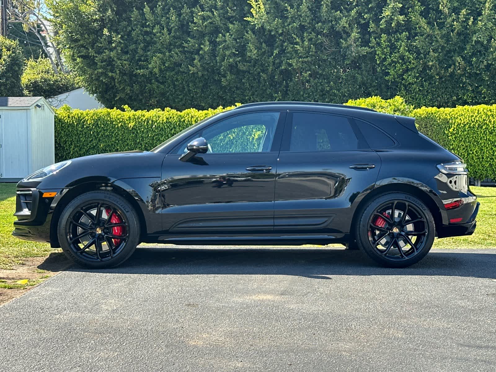 Thumbnail: 2026 Porsche Macan - 2