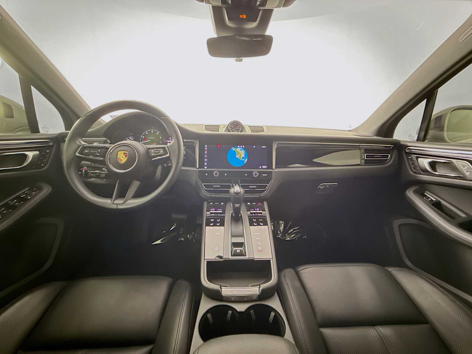 Thumbnail: 2024 Porsche Macan - 28