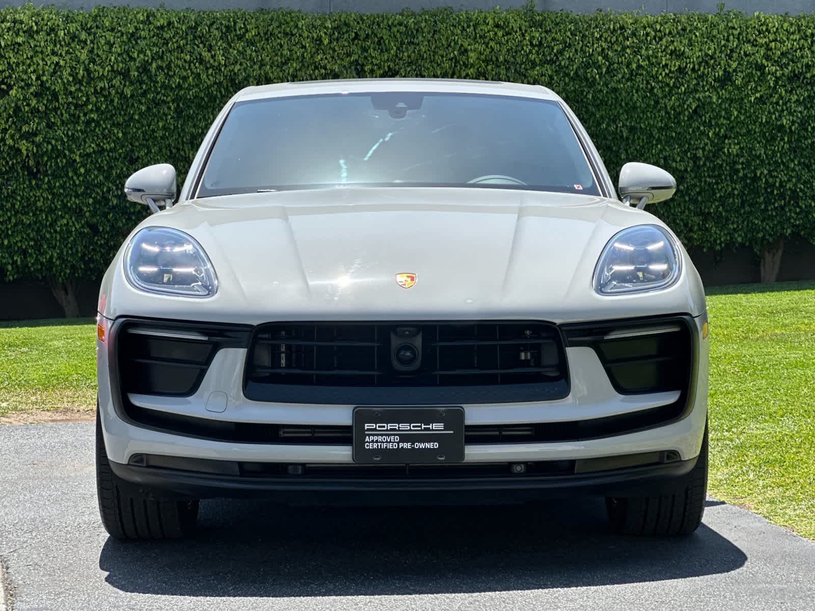 Thumbnail: 2025 Porsche Macan - 10