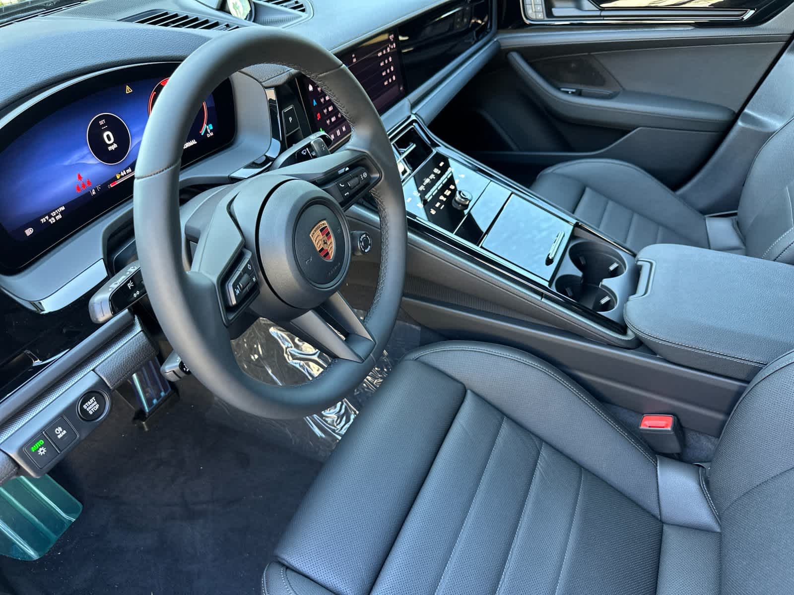 Thumbnail: 2026 Porsche Panamera - 4