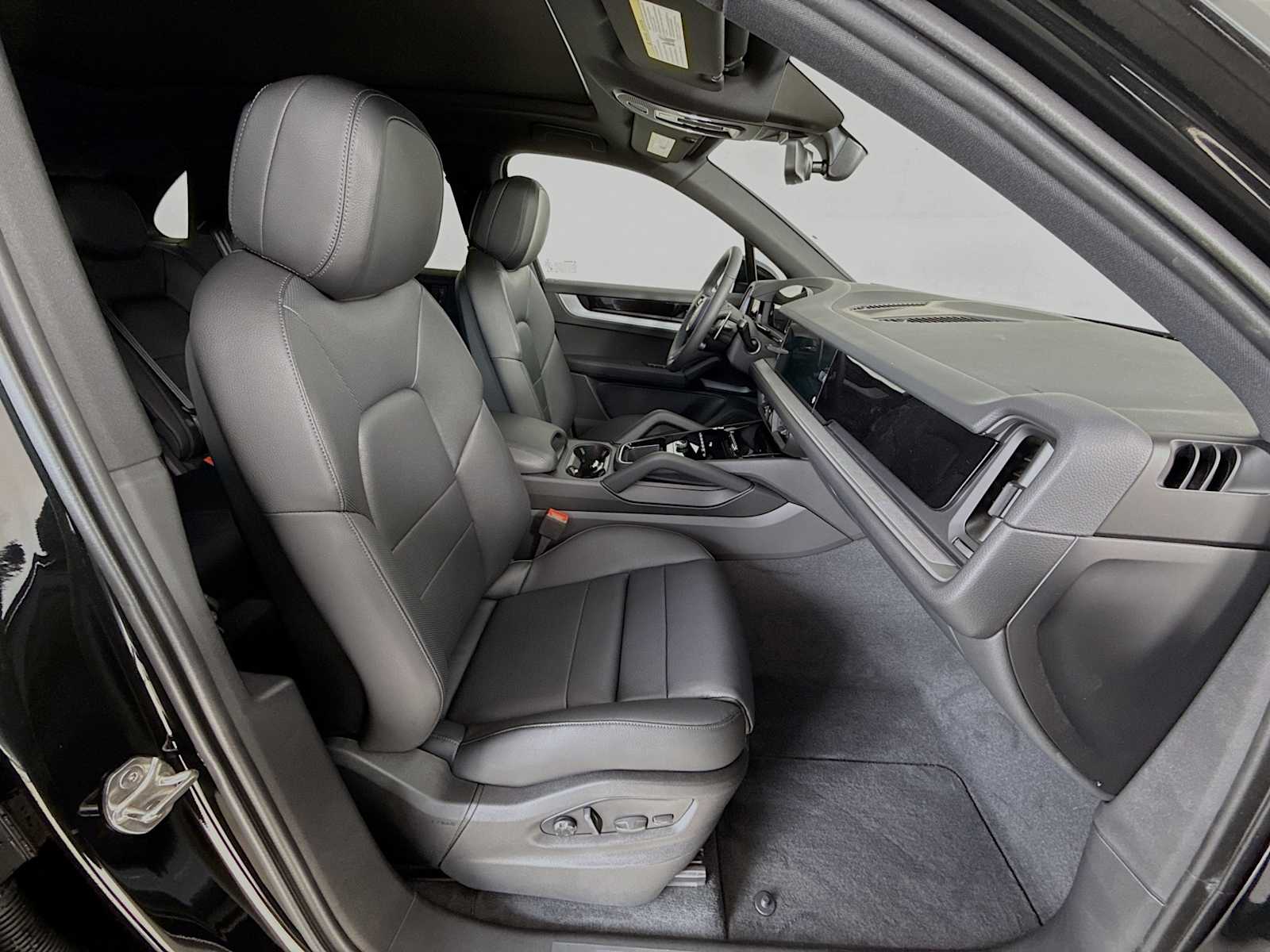 Thumbnail: 2026 Porsche Cayenne - 21