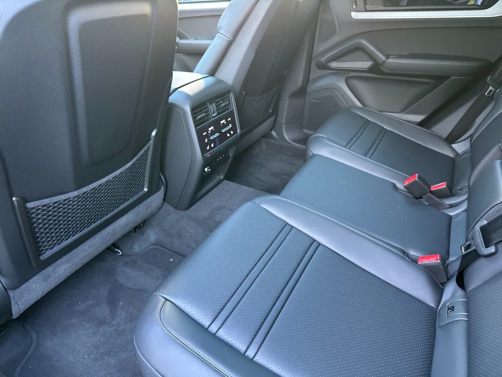 Thumbnail: 2025 Porsche Cayenne - 13