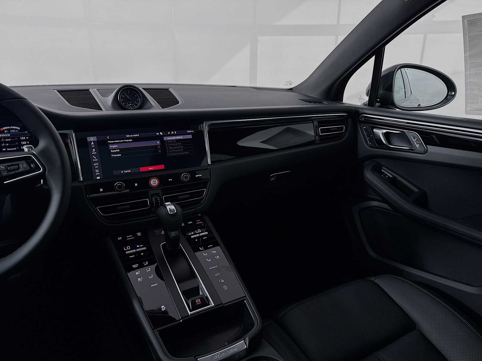 Thumbnail: 2026 Porsche Macan - 19