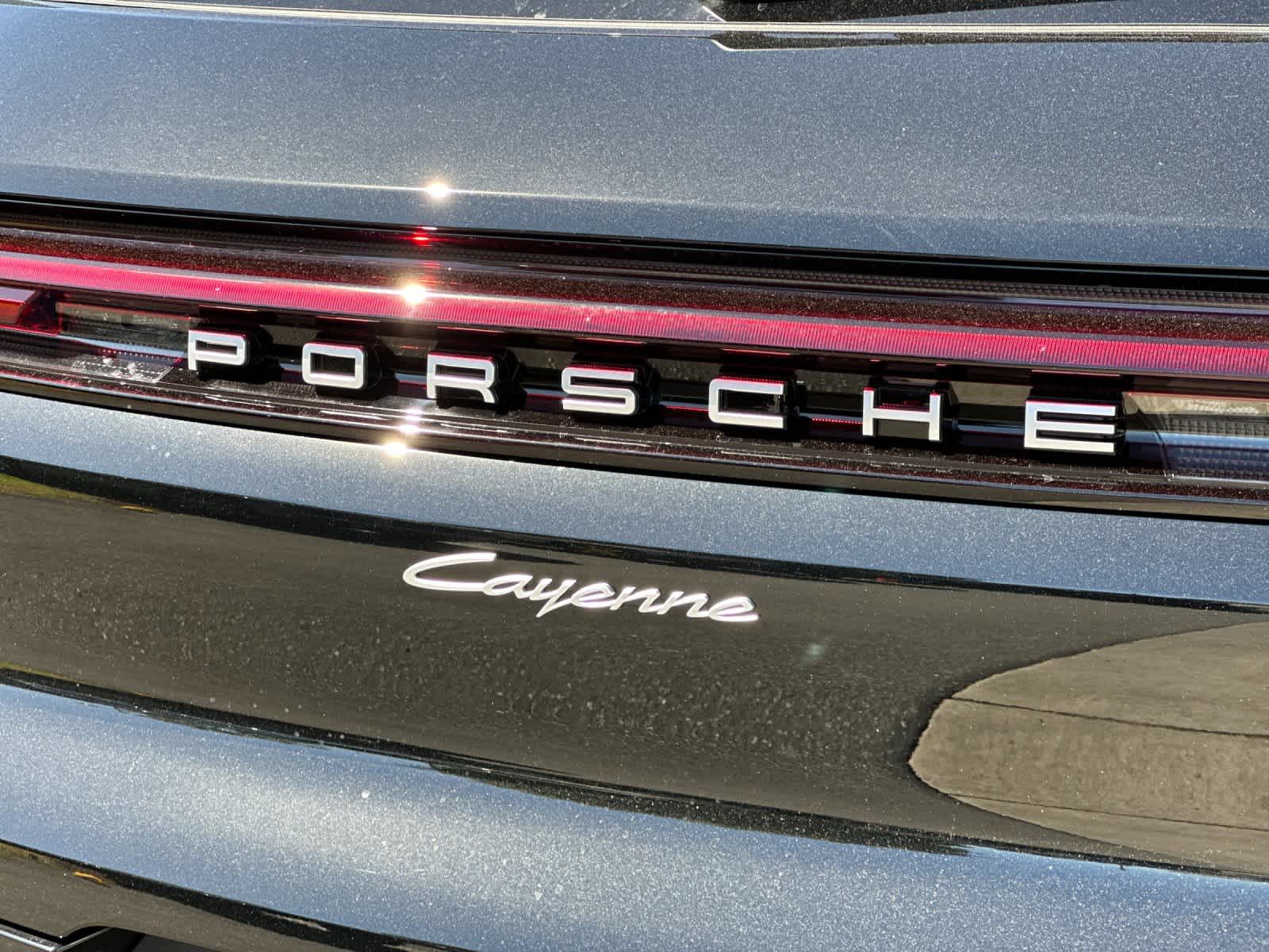 Thumbnail: 2026 Porsche Cayenne - 32