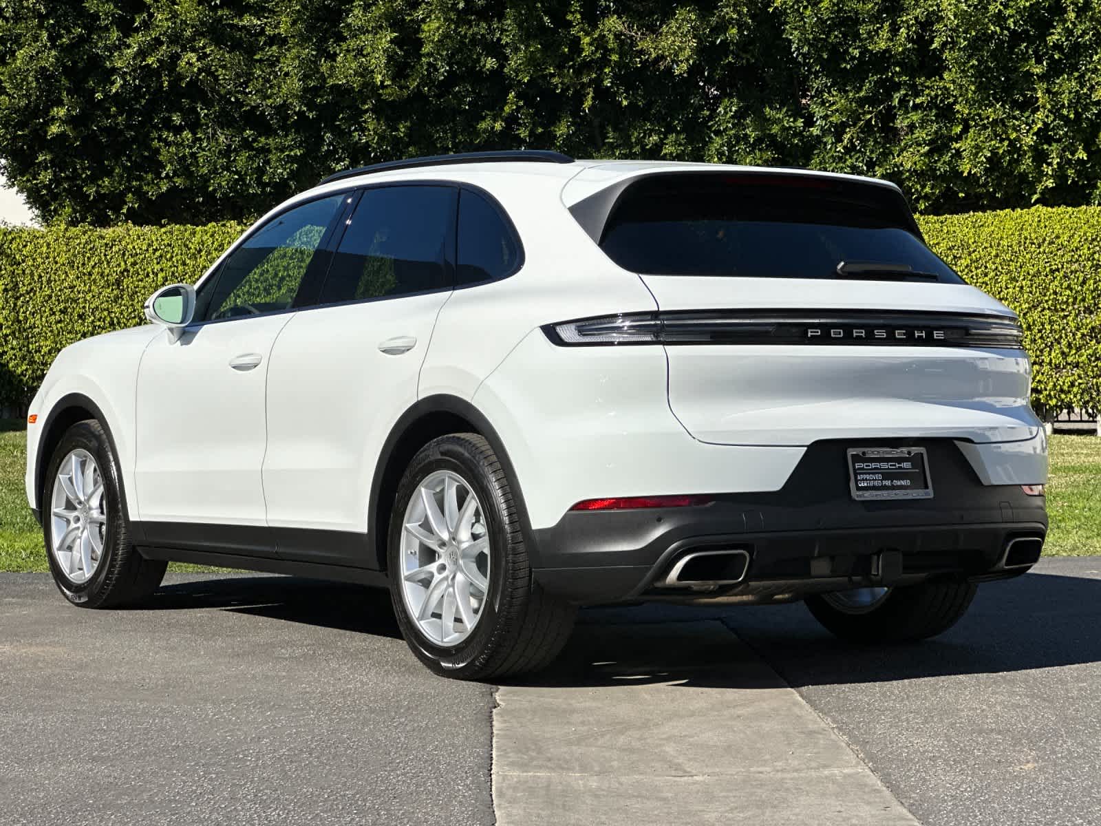 Thumbnail: 2024 Porsche Cayenne - 3
