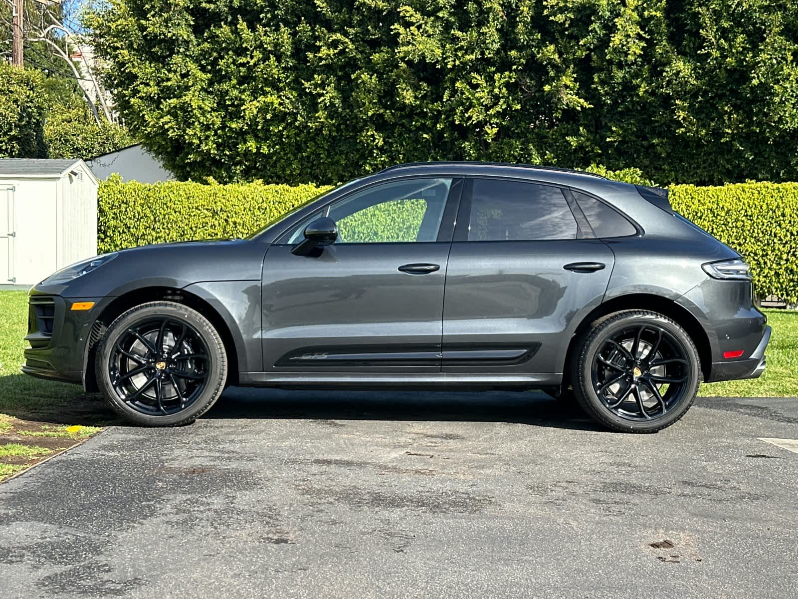 Thumbnail: 2026 Porsche Macan - 2