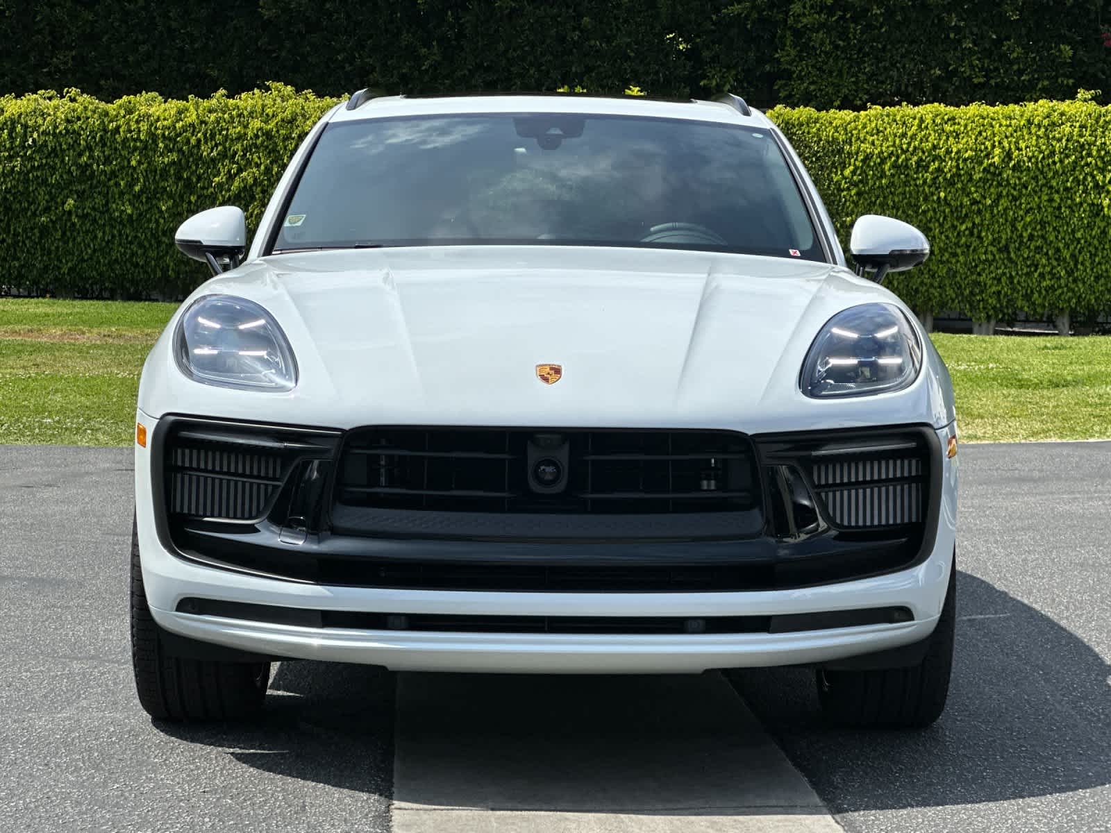 Thumbnail: 2026 Porsche Macan - 11