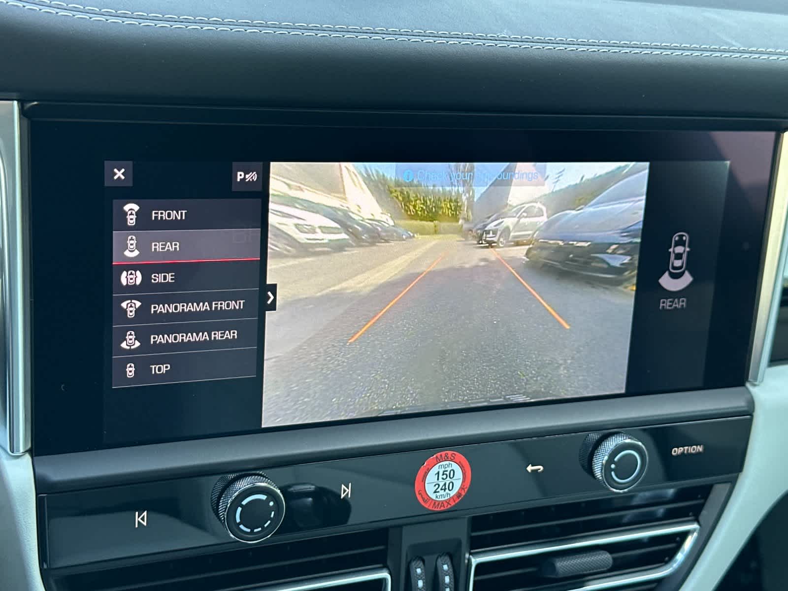 Thumbnail: 2025 Porsche Macan - 22