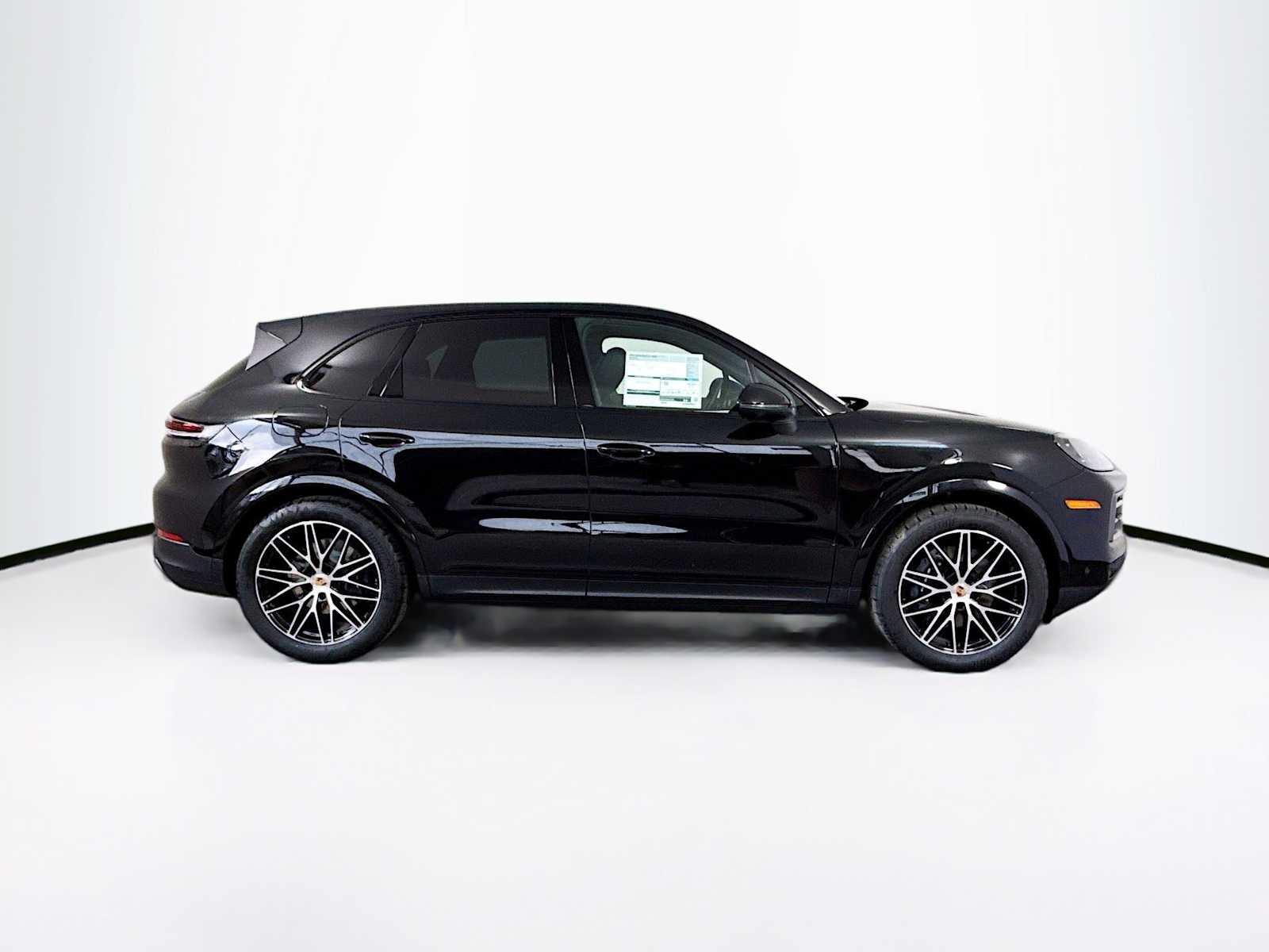 Thumbnail: 2026 Porsche Cayenne - 8
