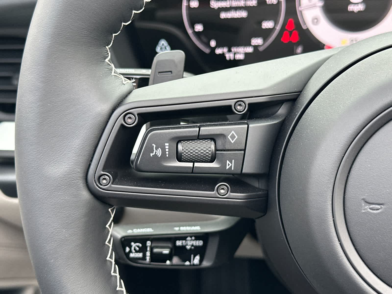 Thumbnail: 2026 Porsche 911 - 25