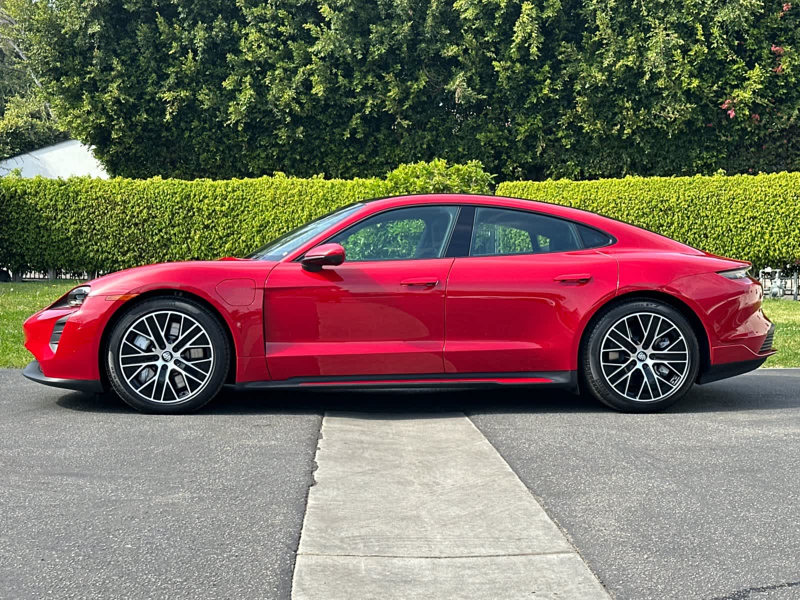 Thumbnail: 2024 Porsche Taycan - 2