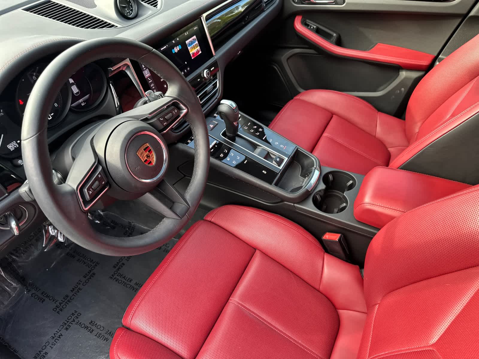 Thumbnail: 2025 Porsche Macan - 4