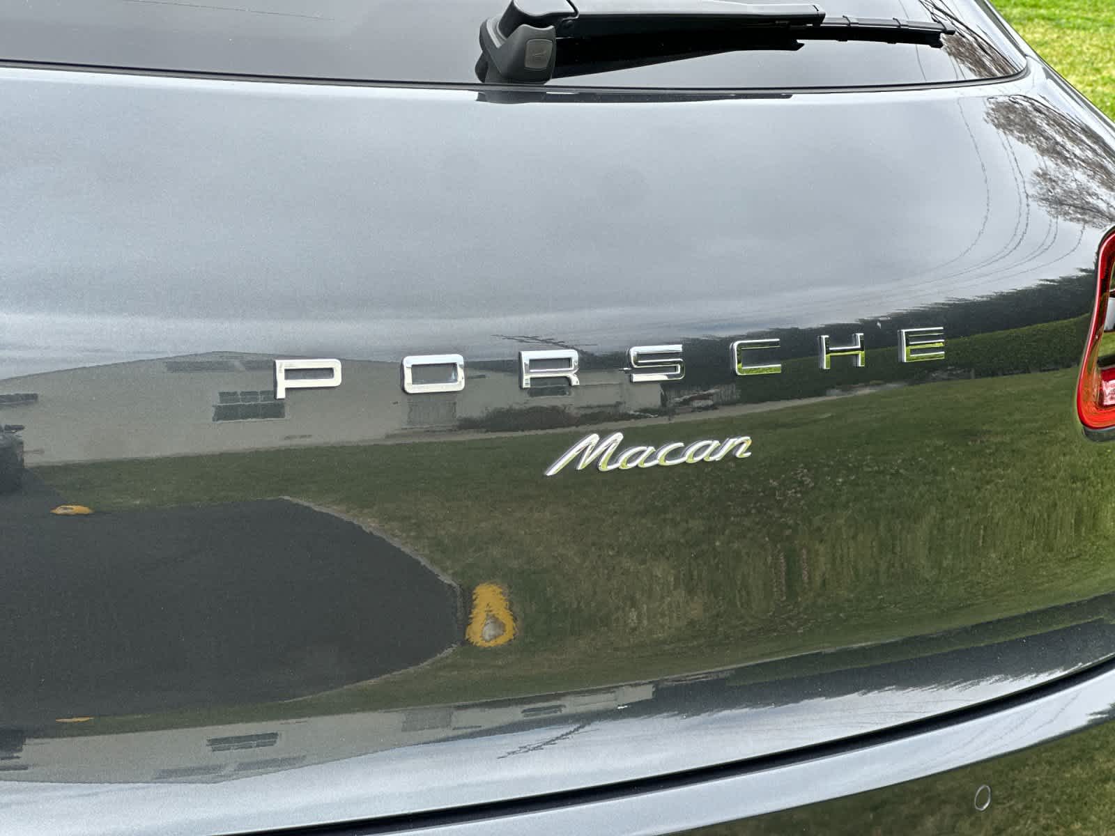 Thumbnail: 2018 Porsche Macan - 32