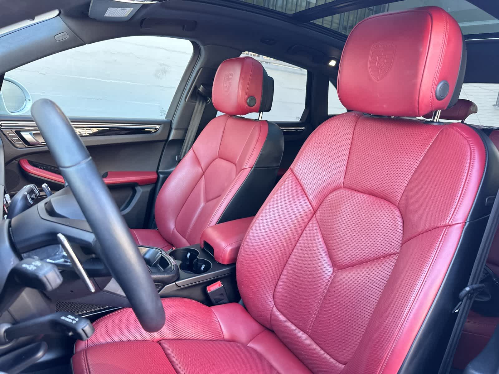 Thumbnail: 2025 Porsche Macan - 5