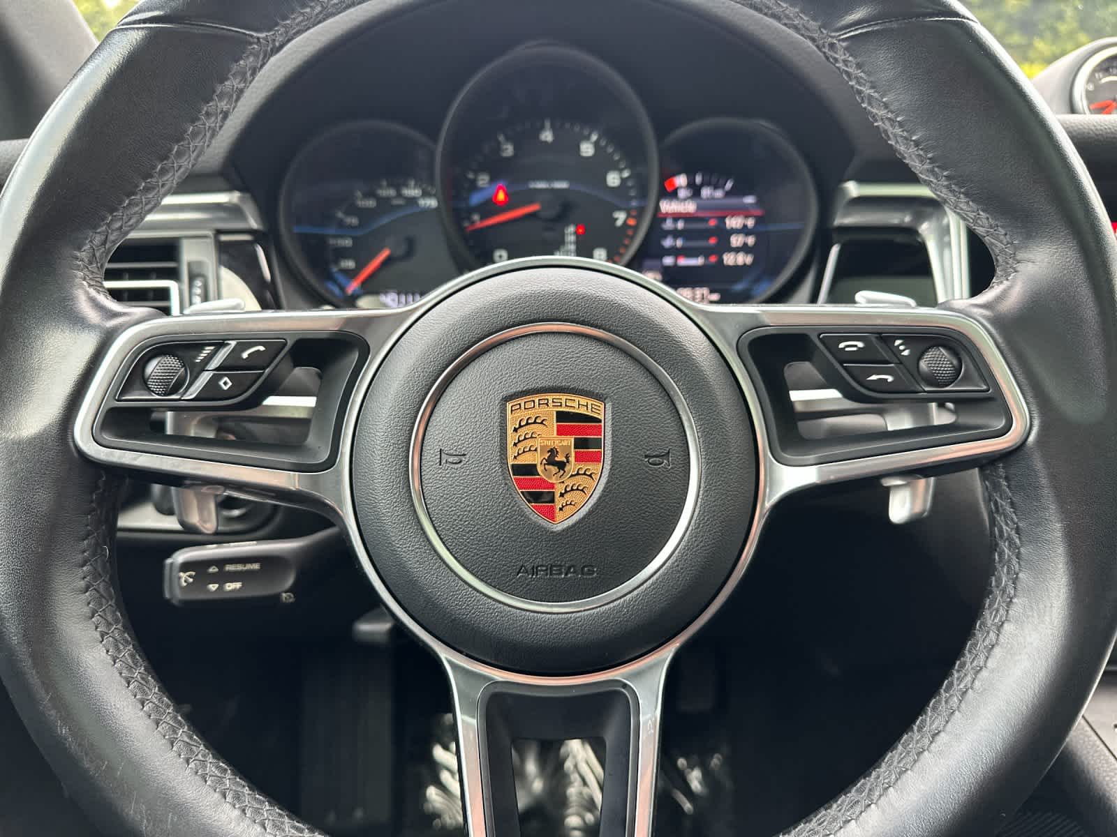 Thumbnail: 2019 Porsche Macan - 26