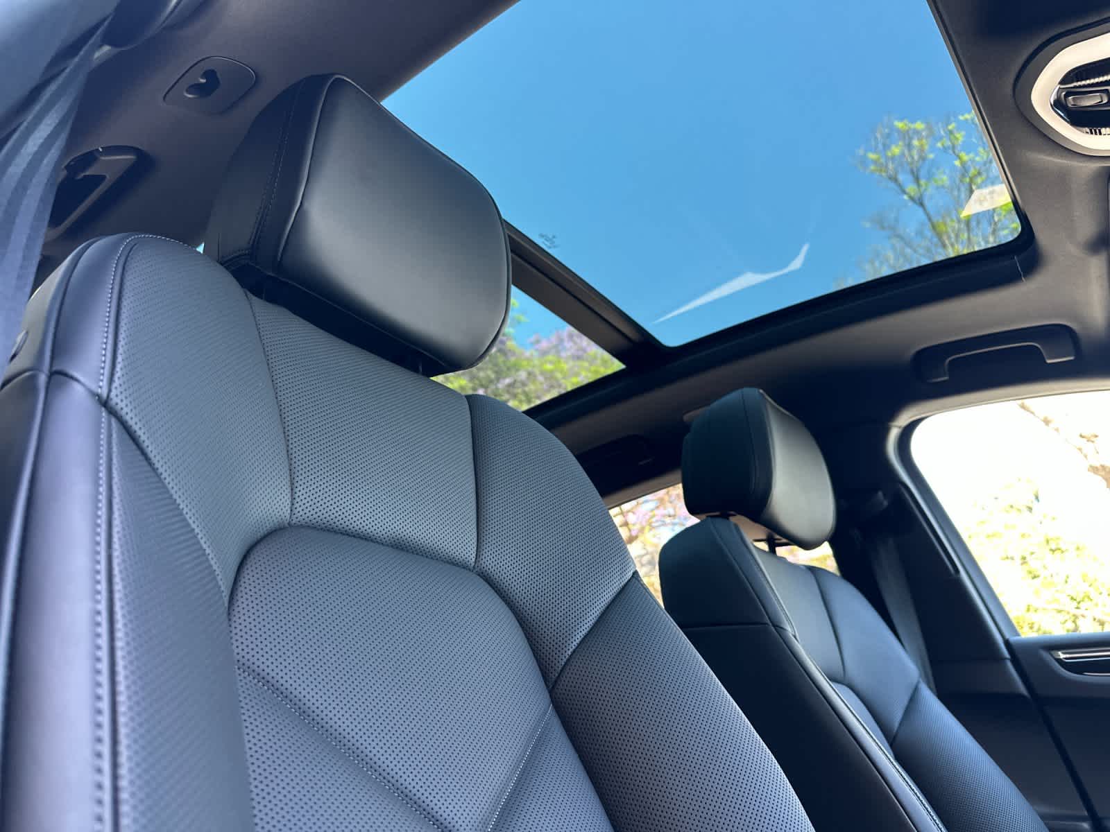 Thumbnail: 2026 Porsche Macan - 18
