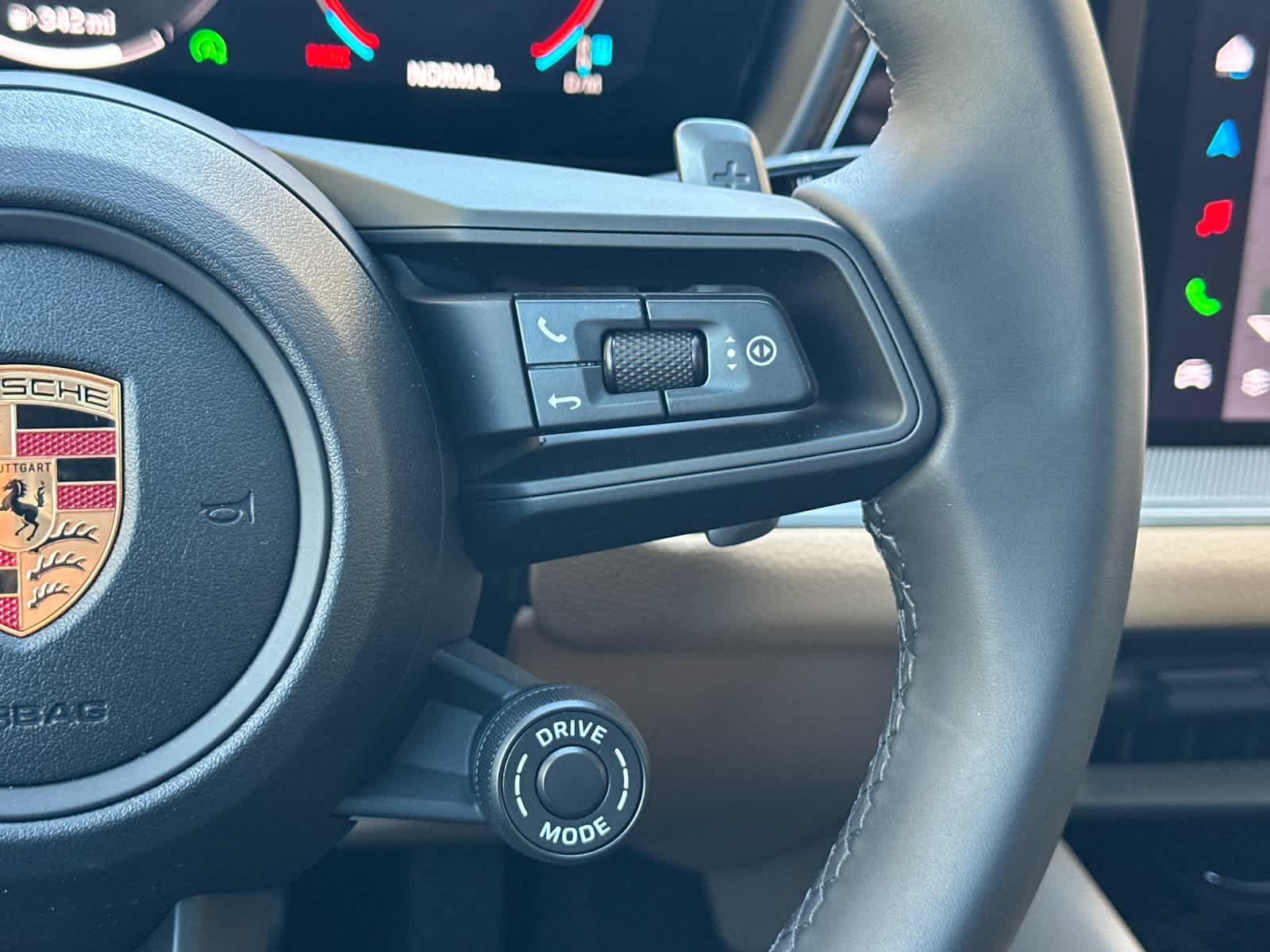 Thumbnail: 2026 Porsche Cayenne - 29