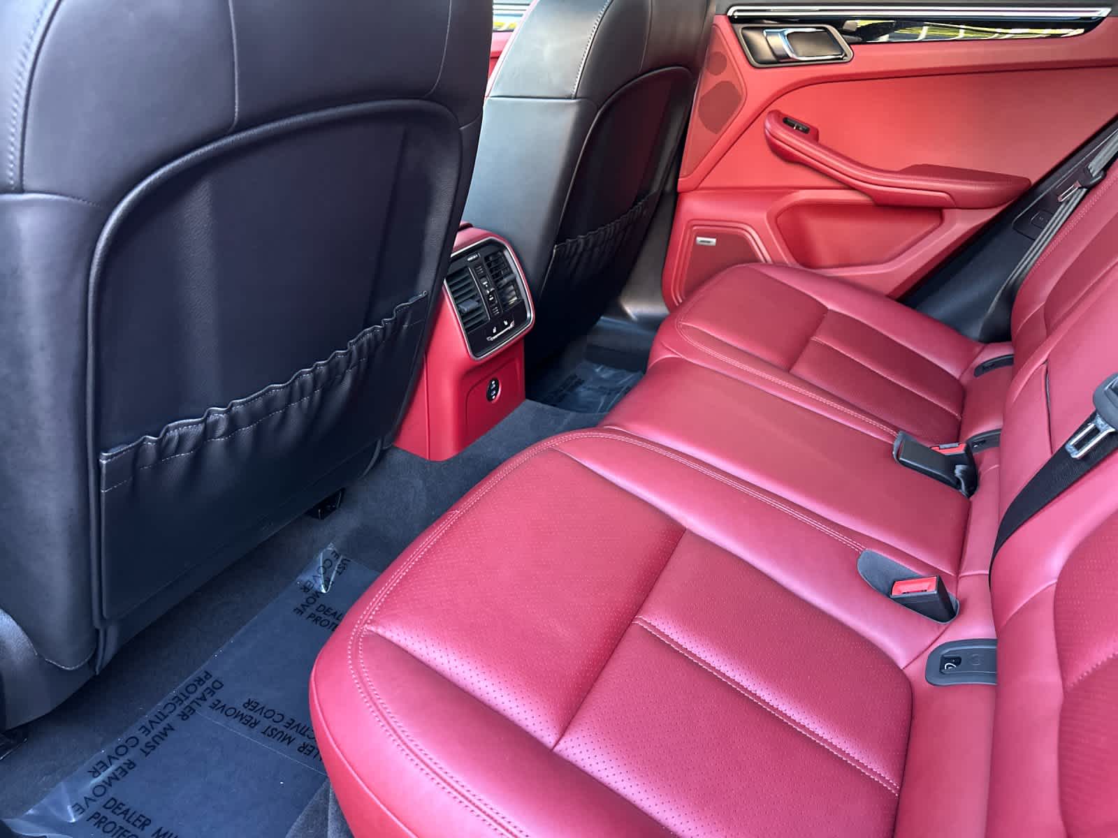 Thumbnail: 2022 Porsche Macan - 13