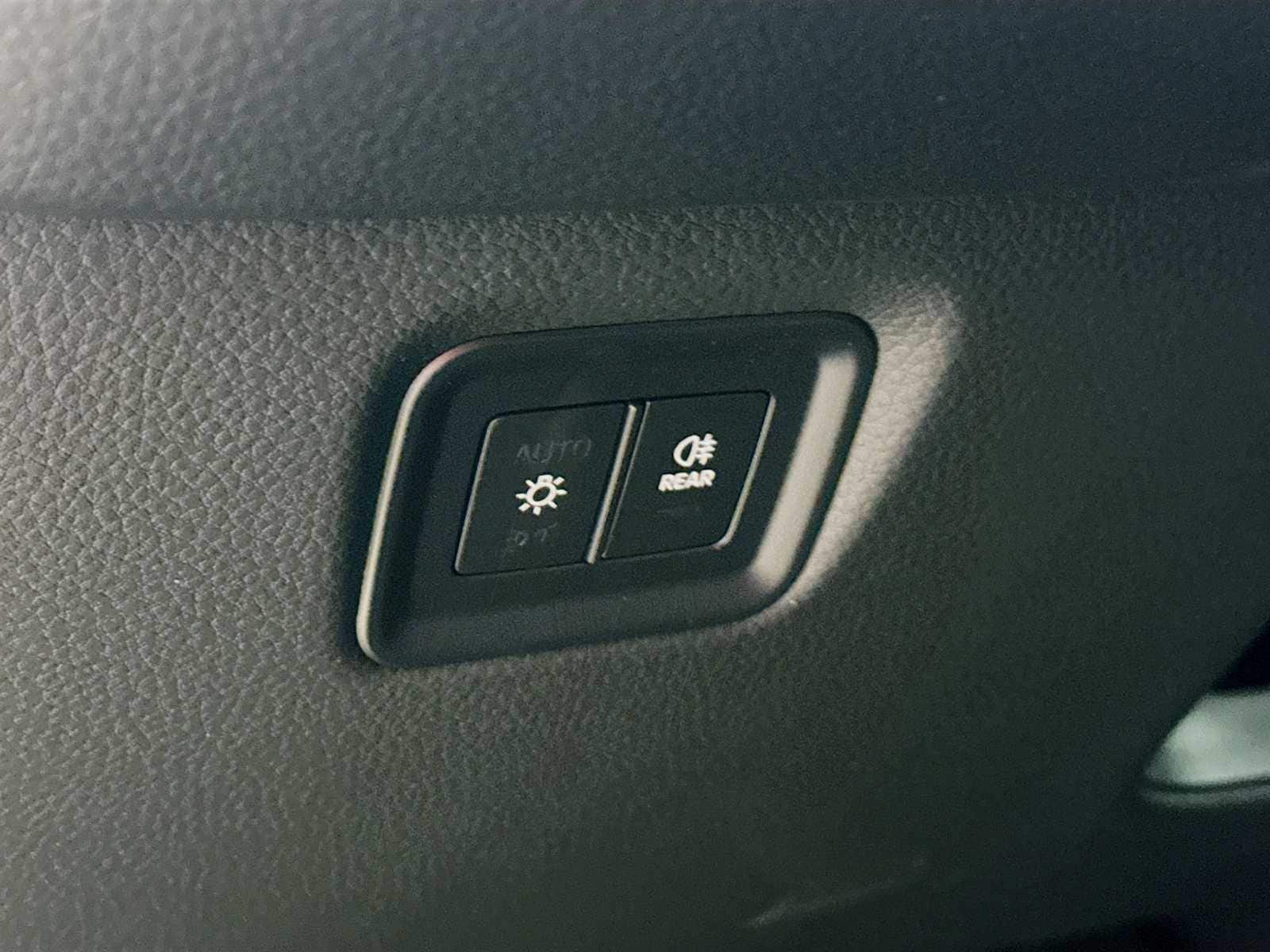 Thumbnail: 2026 Porsche Cayenne - 11