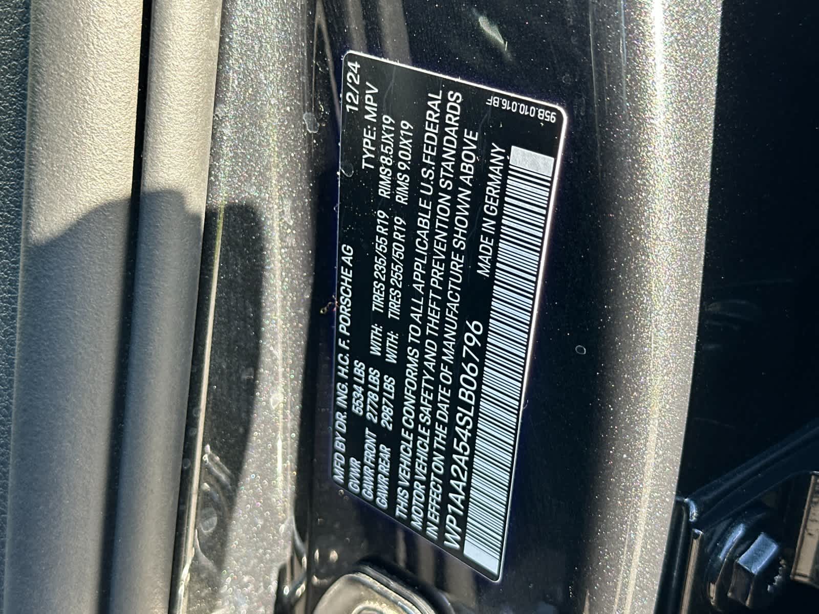 Thumbnail: 2025 Porsche Macan - 33