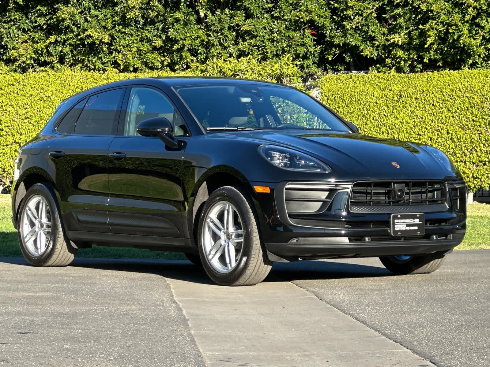 Thumbnail: 2025 Porsche Macan - 10