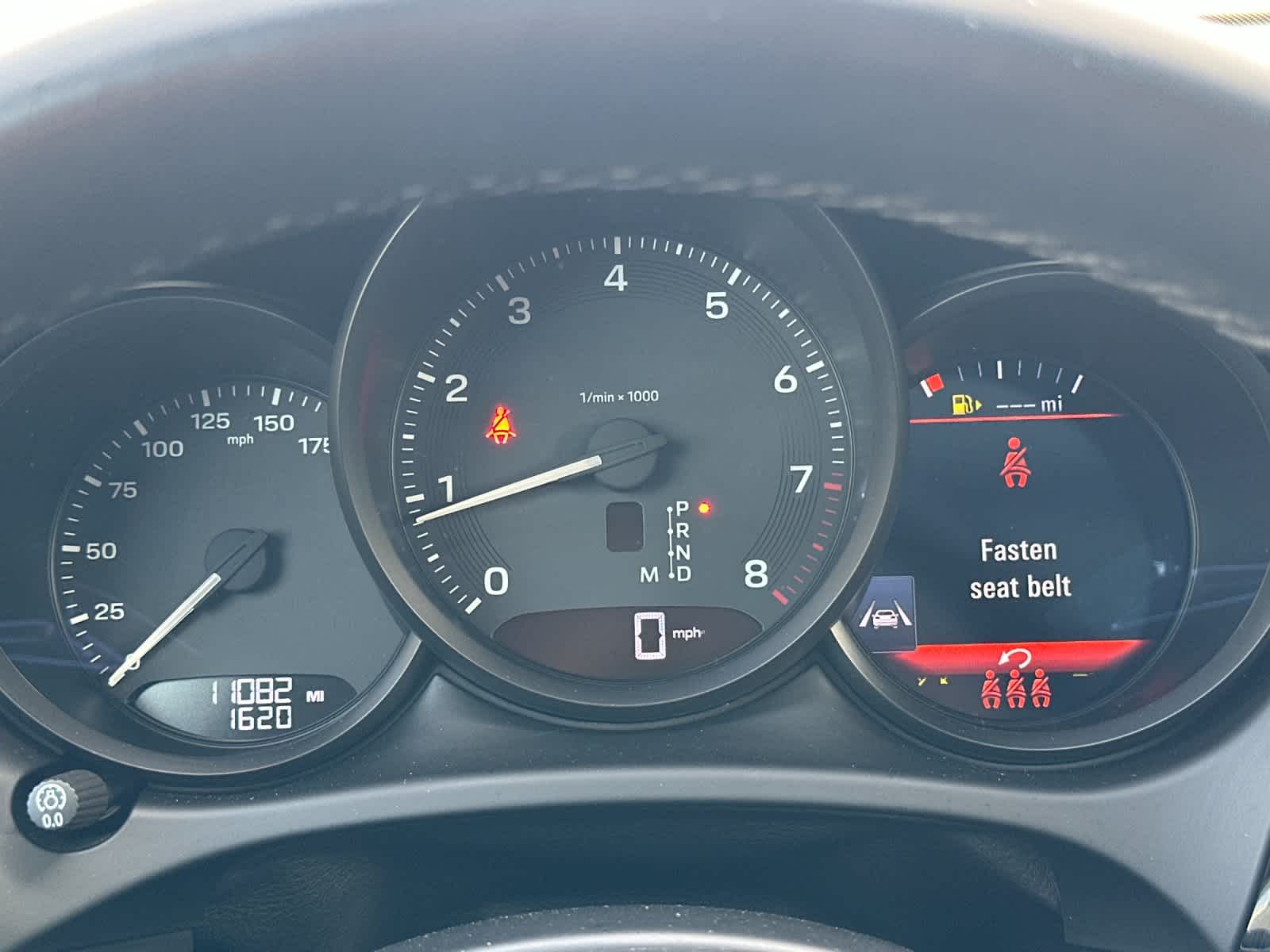 Thumbnail: 2025 Porsche Macan - 30