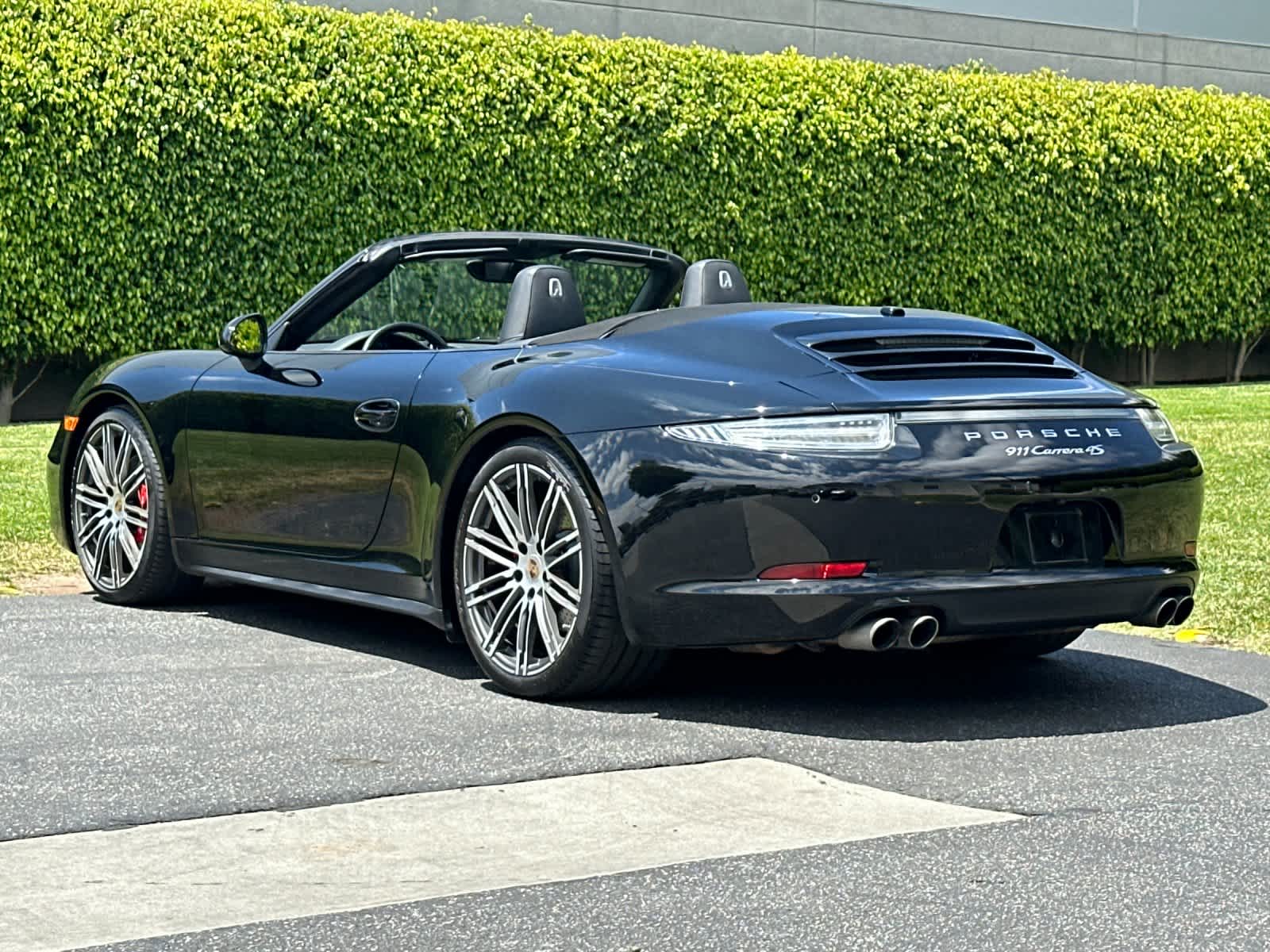 Thumbnail: 2015 Porsche 911 - 3