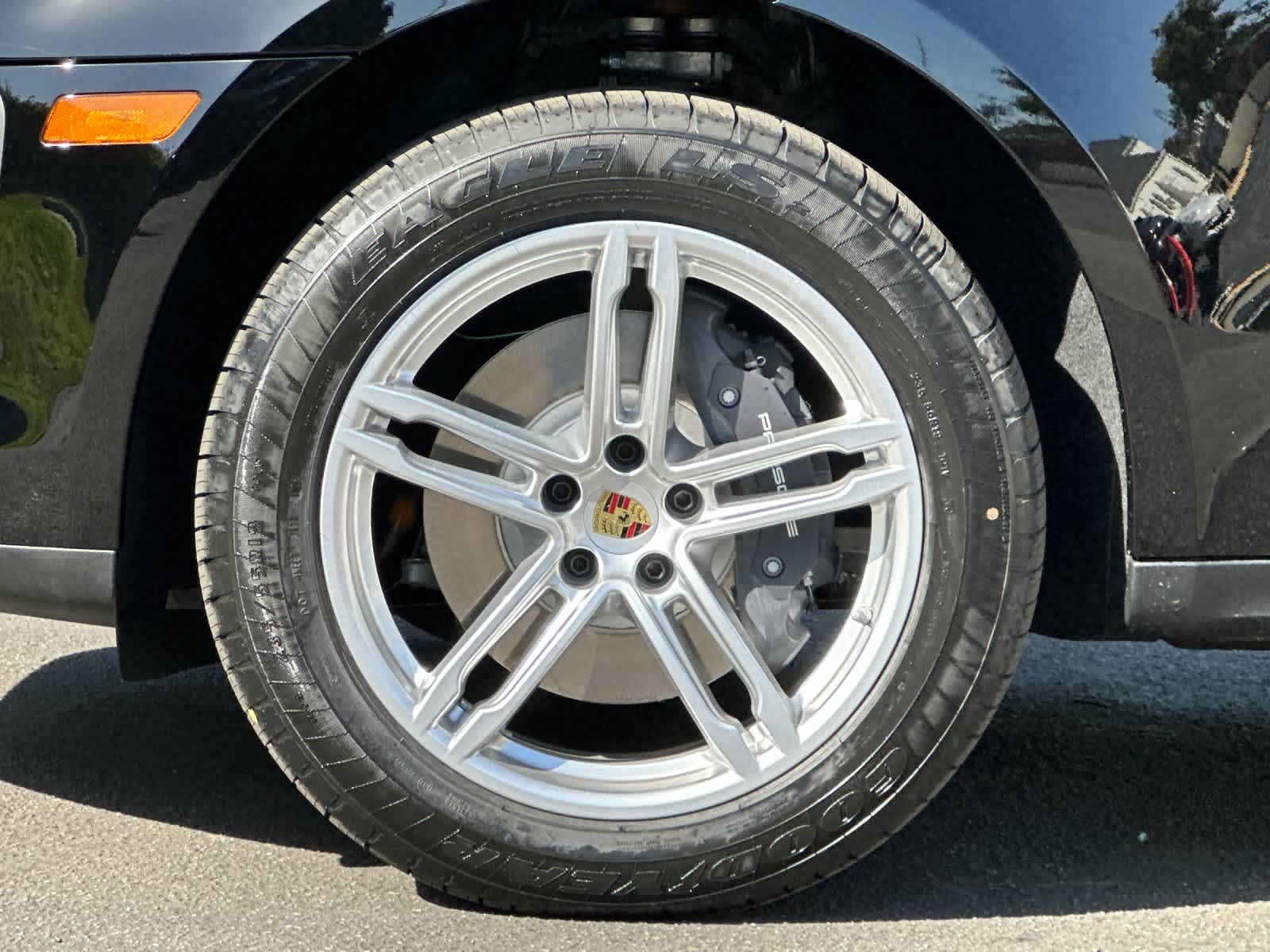 Thumbnail: 2026 Porsche Macan - 30