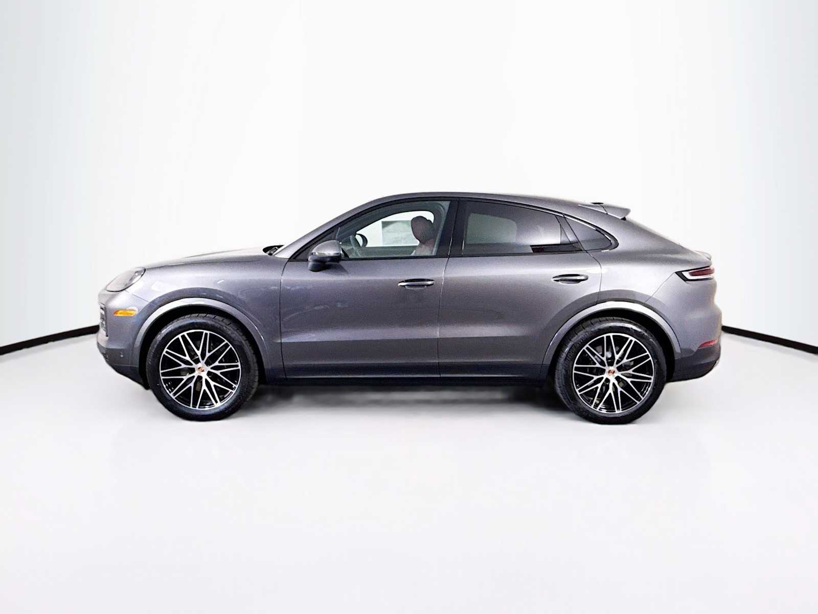 Thumbnail: 2025 Porsche Cayenne - 2