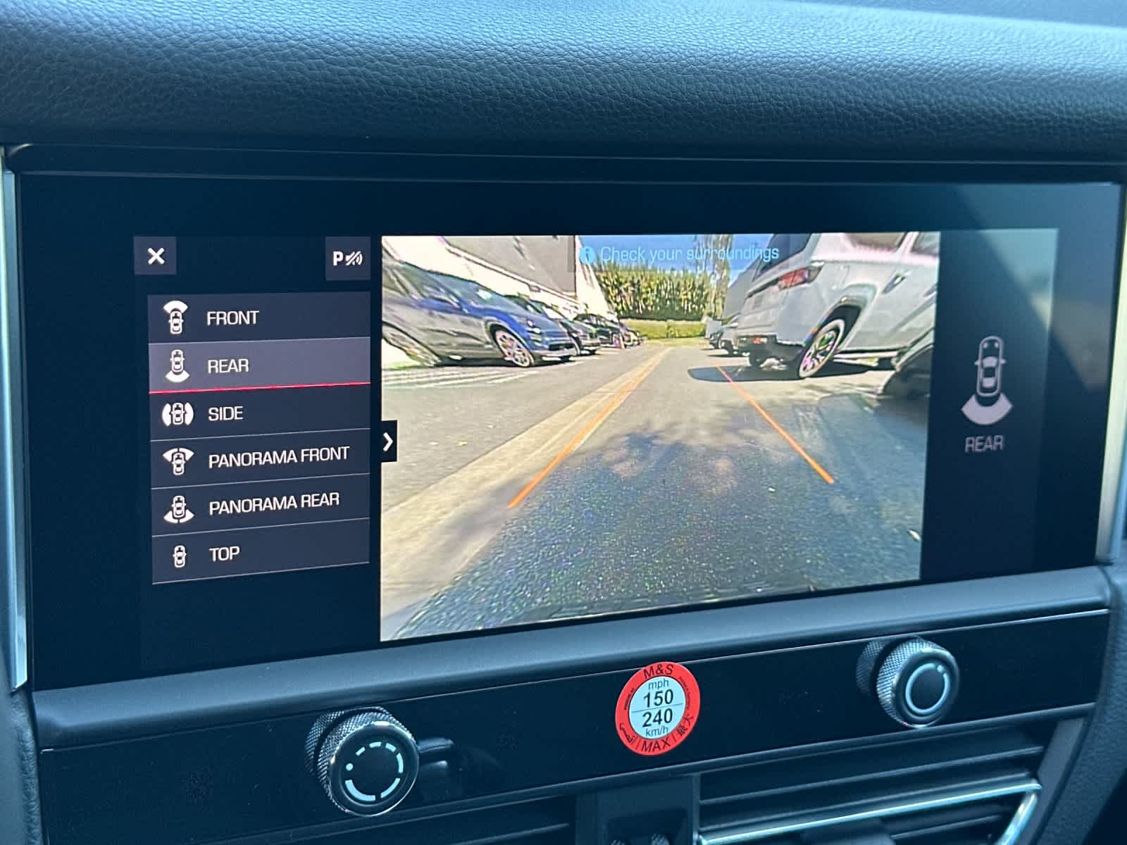 Thumbnail: 2026 Porsche Macan - 23