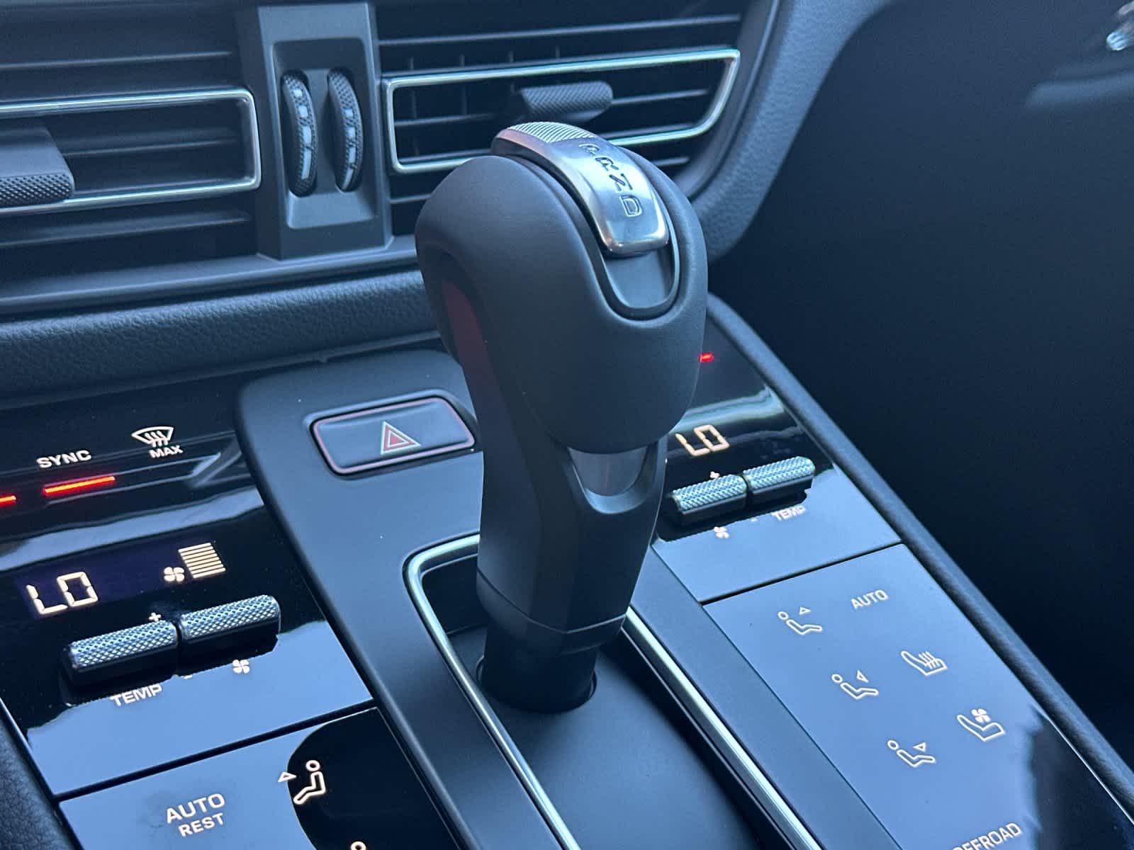 Thumbnail: 2026 Porsche Macan - 25