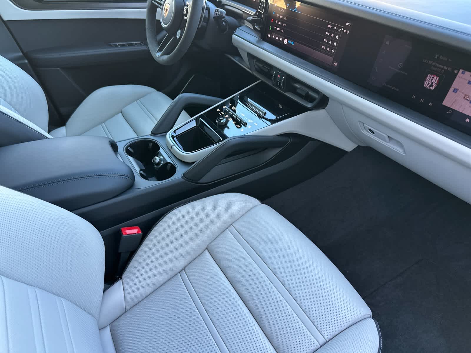 Thumbnail: 2026 Porsche Cayenne - 17