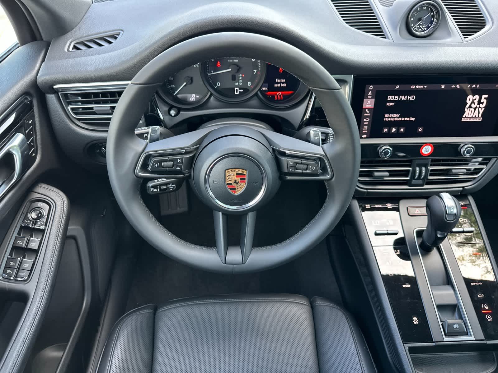 Thumbnail: 2026 Porsche Macan - 15