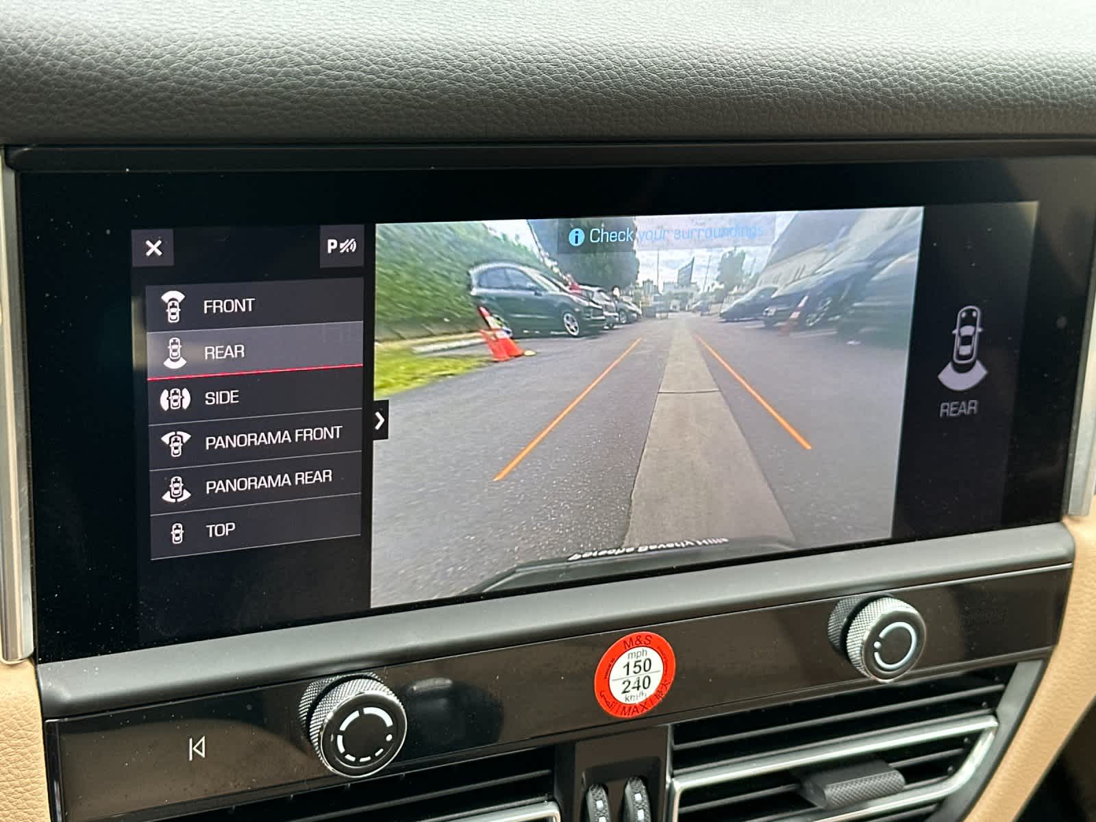 Thumbnail: 2025 Porsche Macan - 22