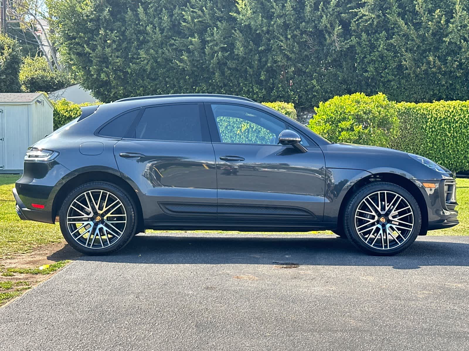 Thumbnail: 2026 Porsche Macan - 8