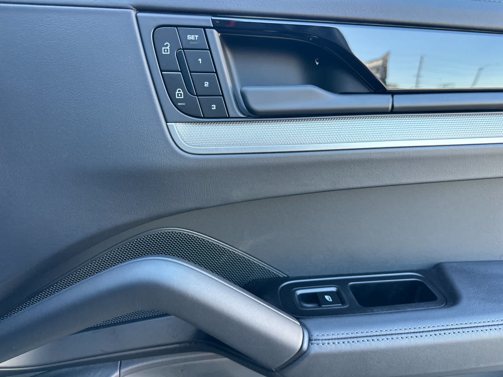 Thumbnail: 2024 Porsche Cayenne - 18