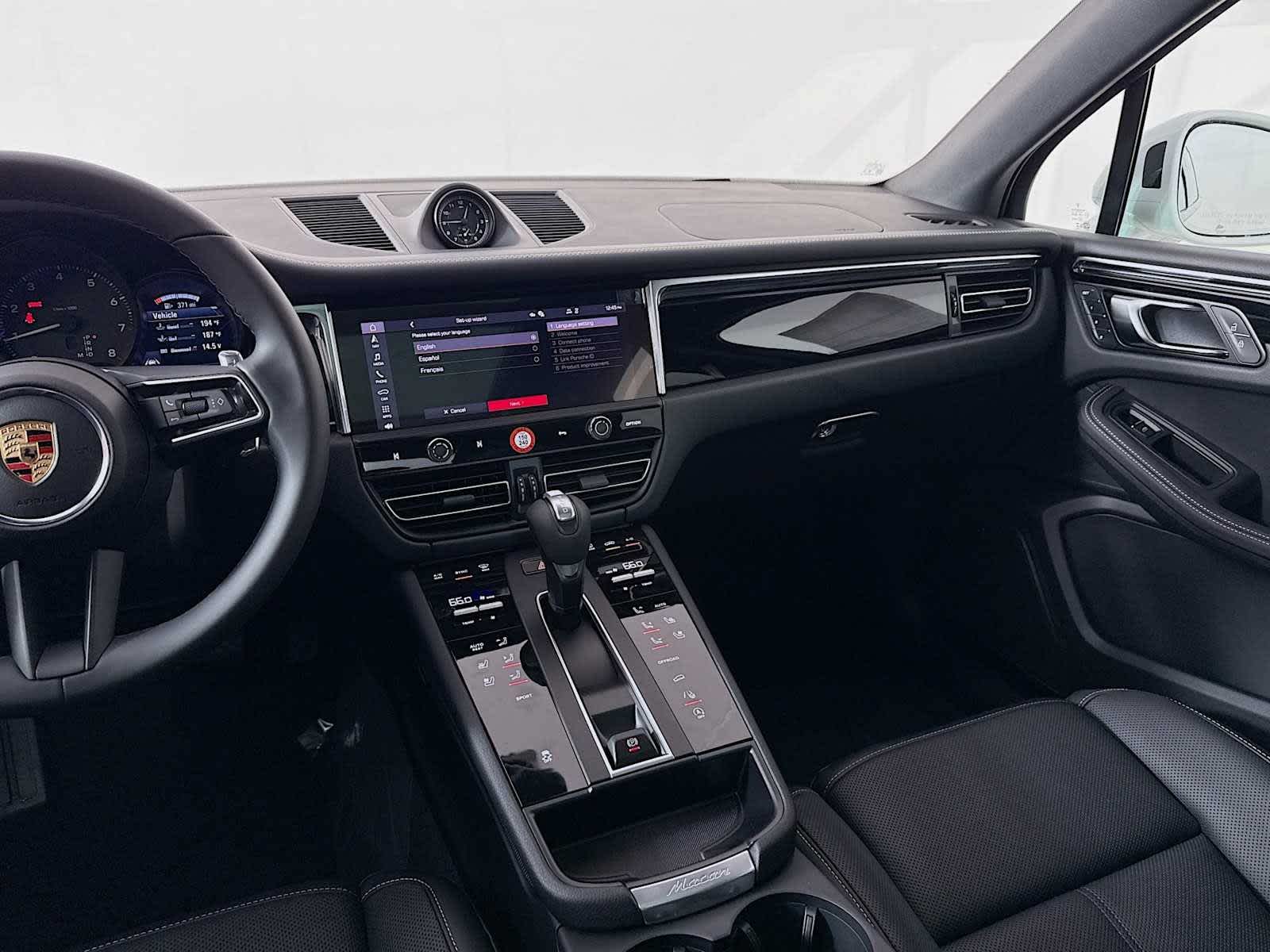 Thumbnail: 2026 Porsche Macan - 19