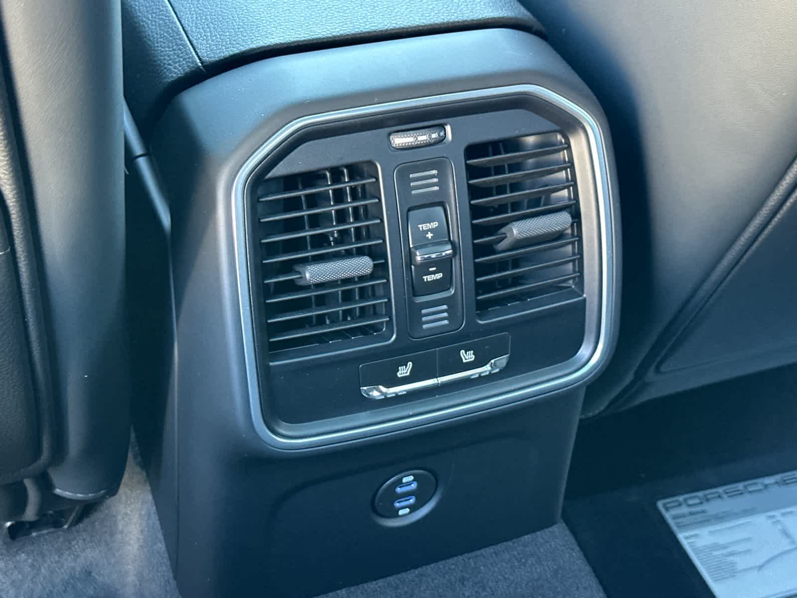 Thumbnail: 2026 Porsche Macan - 14