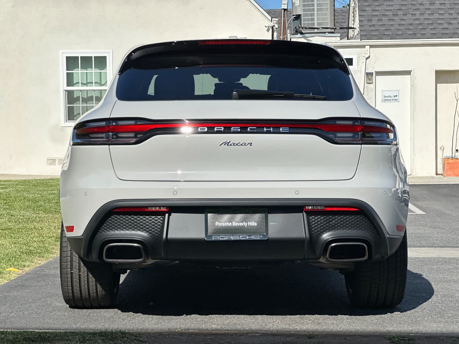 Thumbnail: 2026 Porsche Macan - 7