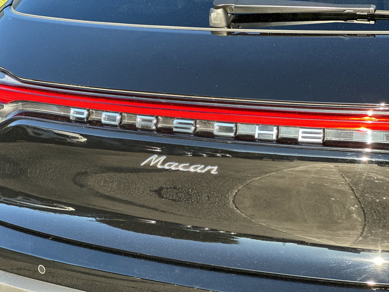 Thumbnail: 2025 Porsche Macan - 31