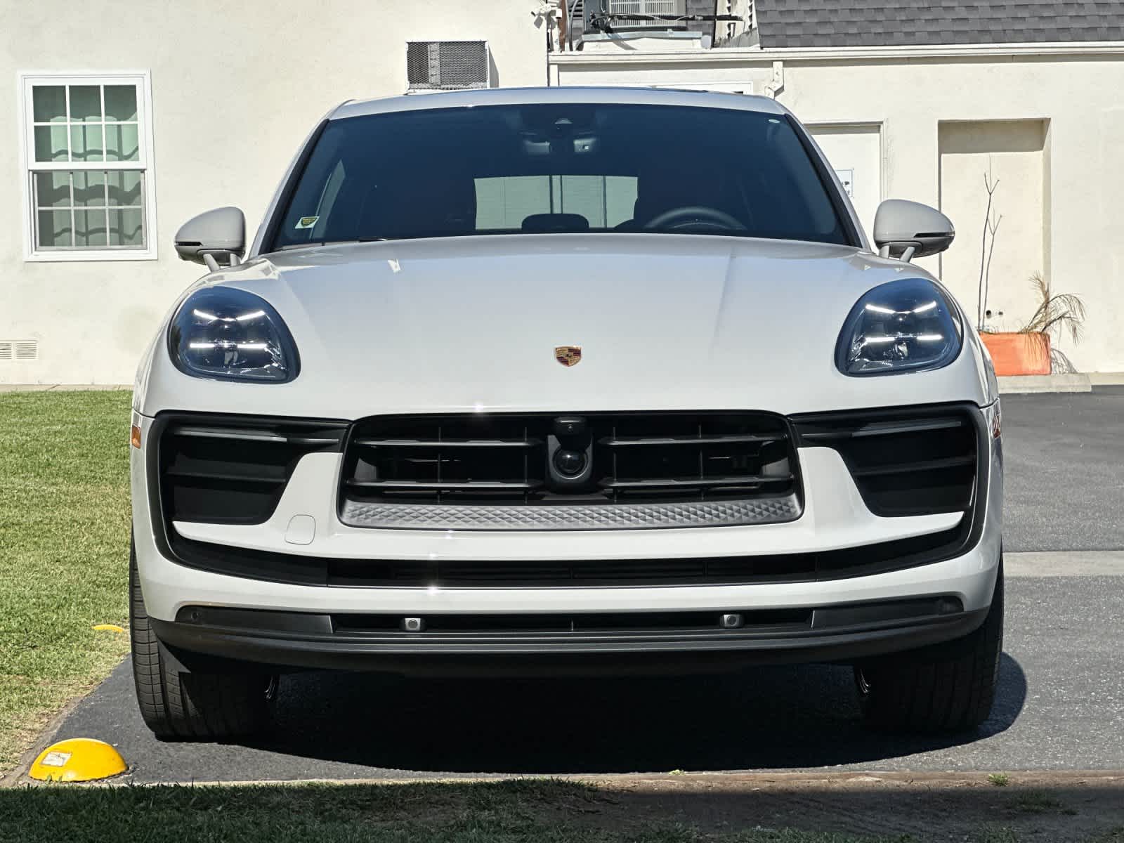 Thumbnail: 2026 Porsche Macan - 11
